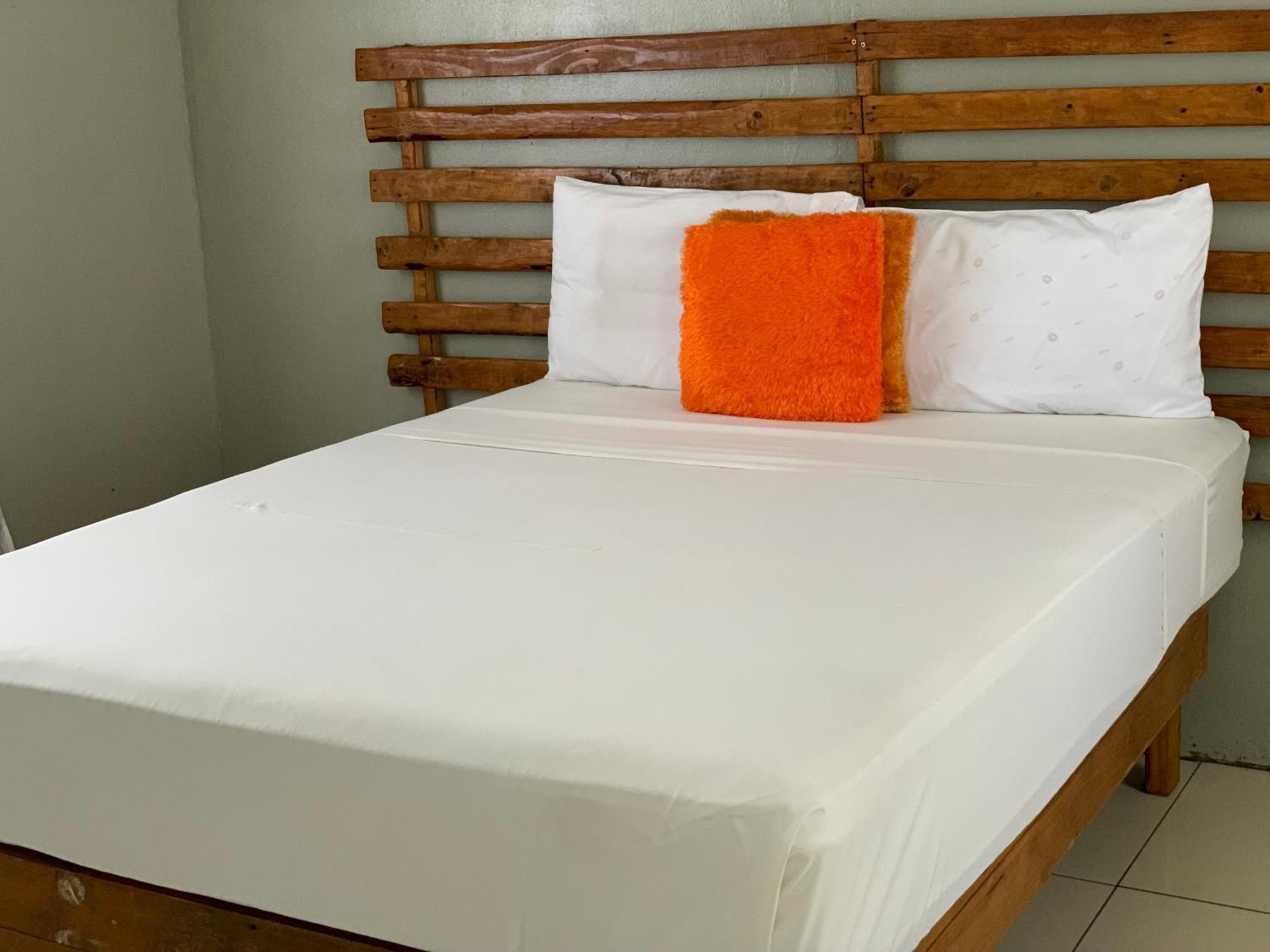 Jungle Breeze Home Stay Kasane Exterior foto