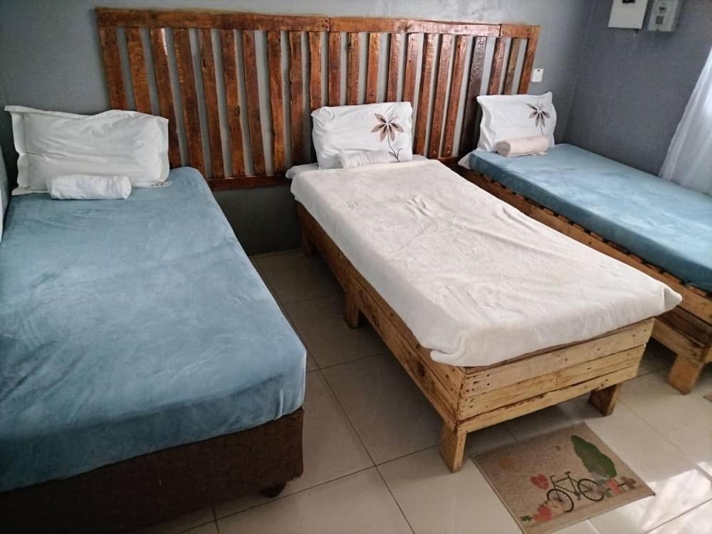 Jungle Breeze Home Stay Kasane Exterior foto