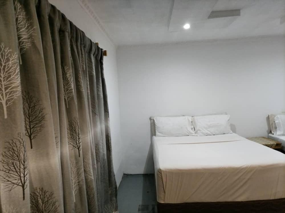 Jungle Breeze Home Stay Kasane Exterior foto